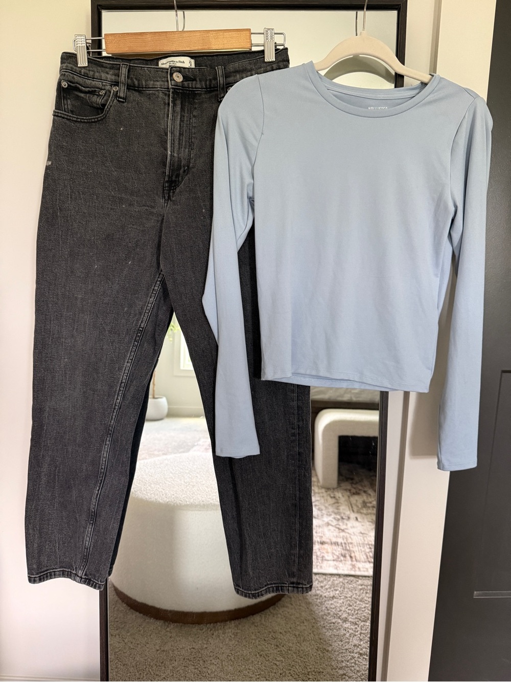 Abercrombie & Fitch Jeans (4reg) & Hollister long sleeve (medium long)